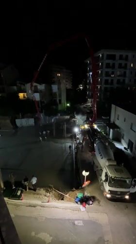 Night concrete pouring operation documented in Boreti Montenegro