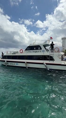 White yacht 'Angkal 4' docked at Nusa Penida pier