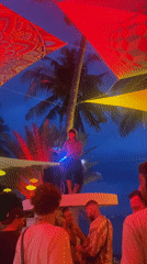 Light baton performer draws crowd in Ban Haad Rin