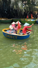 Traditional basket boats navigate Đà Nẵng canal waters