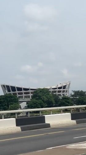 Monday morning highway traffic scenes captured around Lagos stadium