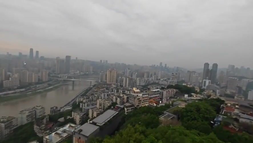 Sunday morning scenes captured across Yuzhong District rooftops and plazas