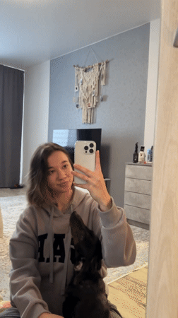 Spring snowstorm captures daily life in Noviy, Russia