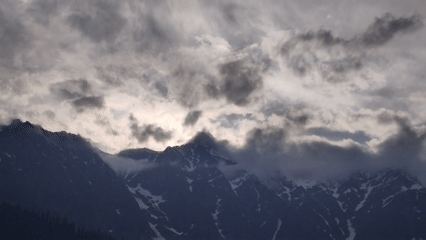Dramatic mountain weather captured in Vashisht, India