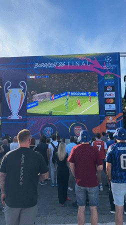 Champions League fan festival draws crowds in Budapest