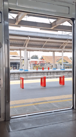 Morning commute scenes documented at Tambun train station