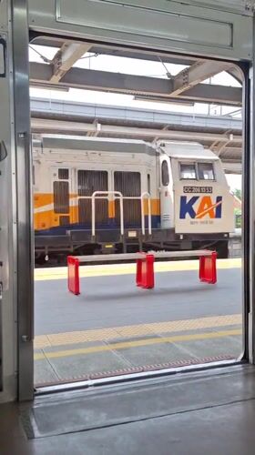 Morning commute scenes documented at Tambun train station