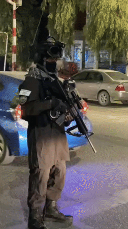 Armed tactical personnel spotted at Kandahar street checkpoint