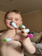 Family moments captured during afternoon in Nizhny Novgorod home