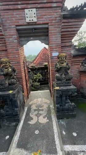 Morning visit to Tampaksiring's temple grounds in Bali