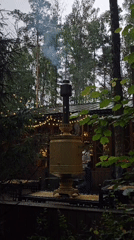 Samovar and street food scene at a Nemchinovo outdoor gathering