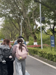 Students gather, walk, and dine in Chongqing High-tech Zone