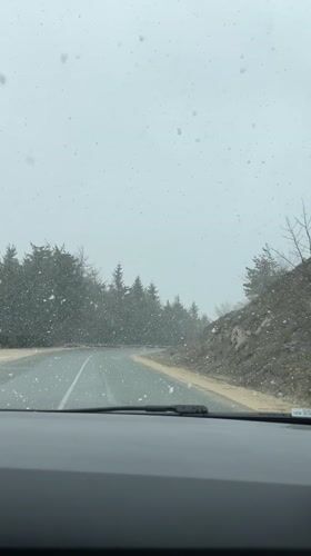 Late spring snow creates slippery driving conditions in Bulgaria