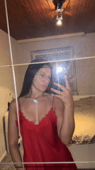 Woman documents workout routine through selfies in Fredenbeck