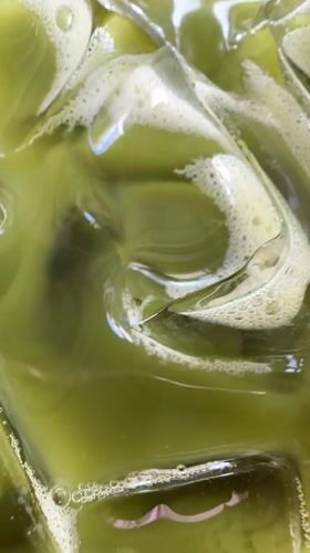 Morning scenes captured in Moo 4: green drink, foraging birds
