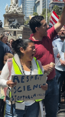 Immigration rights protest draws crowds near Mexico City monument
