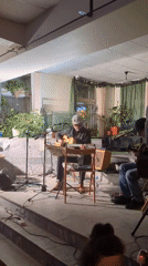 Intimate acoustic concert draws dancers in Saint Petersburg venue