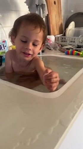 Toddler bath time captured by witnesses in Kiryat Bialik
