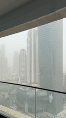 Heavy sandstorm reduces visibility, causes traffic in Al Jizah