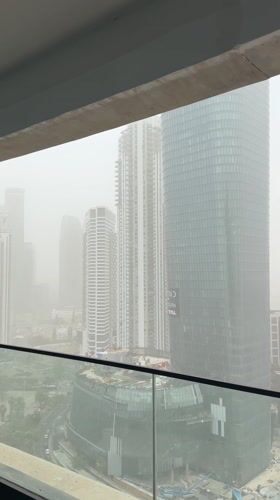 Heavy sandstorm reduces visibility, causes traffic in Al Jizah