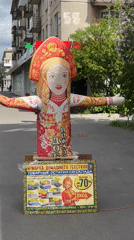 Marketplace tour captured in Saint Petersburg showing food vendors
