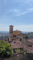 Bergamo street scenes and tourist moments captured across seven minutes