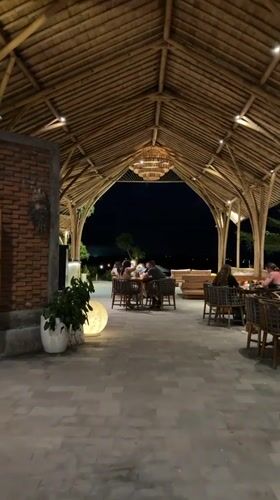 Evening dining and relaxation scenes captured at Nusa Penida venues