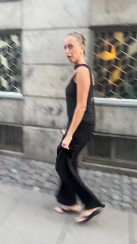 Casual street scene on a Copenhagen evening