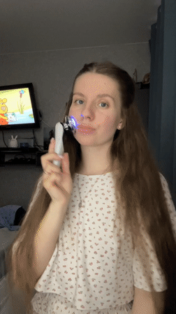 Domestic life documented in Klin home during evening hours