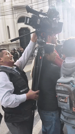 Protest and police standoff outside La Paz government building
