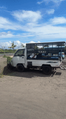 Morning tourist activity captured at Nusa Penida coastal viewpoints