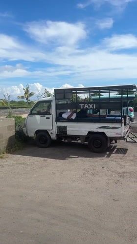 Morning tourist activity captured at Nusa Penida coastal viewpoints