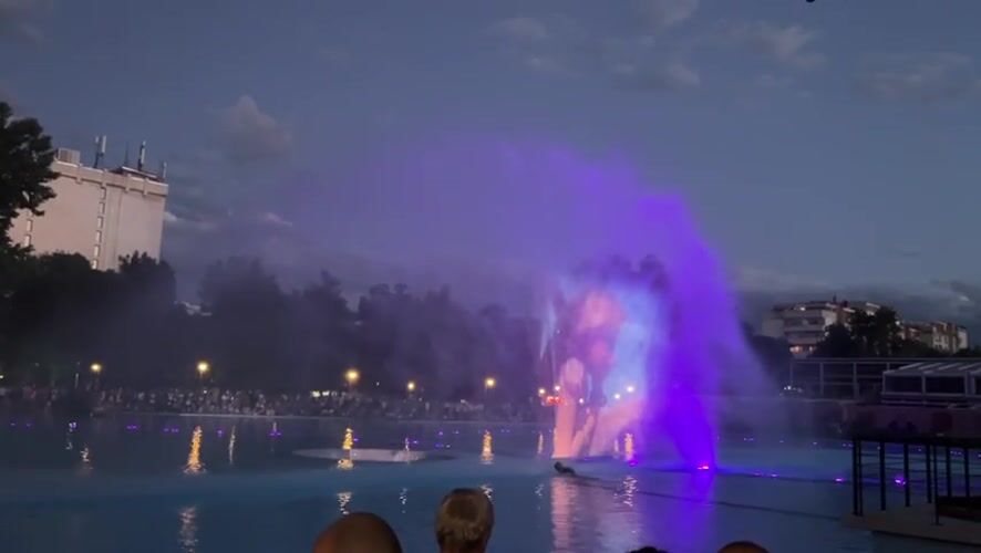 Evening water and light show draws crowds in Plovdiv