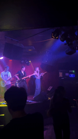 Four-piece band with female vocalist performs at London venue