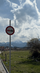 Traffic sign documented in Bulgarian mountain town