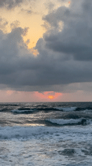 Tel-Aviv witness captures sunset and aircraft amid dramatic skies