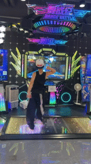Morning leisure activities documented across Panyu District entertainment venues