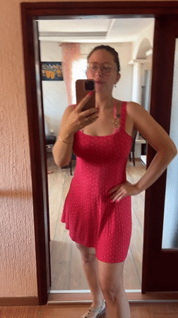 Mirror selfie in pink polka dots, Podgorica
