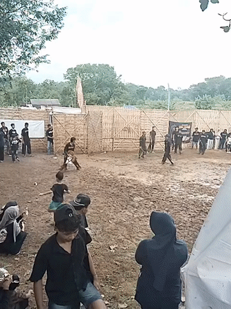 Traditional outdoor event draws crowds in Gentungan, Indonesia