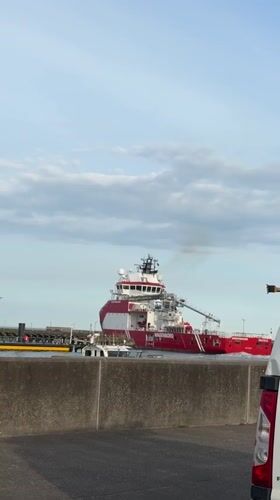Wagenborg supply vessel Kroonborg transits Great Yarmouth harbor