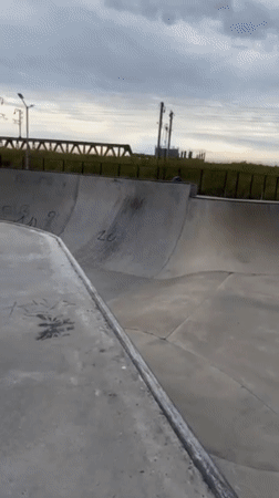Evening skate session draws multiple riders to Avellaneda park