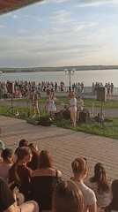 Lakeside concert and family moments captured in Votkinsk, Russia