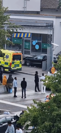 Multi-agency emergency response to car crash in Stockholm