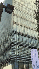 Morning in Tel Aviv: selfies and modern architecture