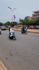 Urban roller skating group gathers for street event