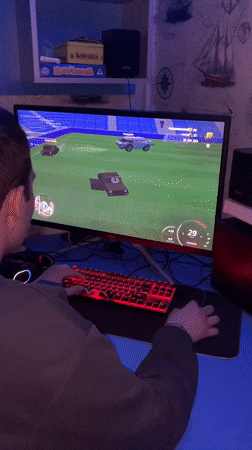 Evening gaming and dining session documented in Severodvinsk apartment
