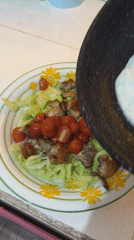 Chicken salad meal documented in Sukawati, Indonesia