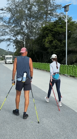 Early morning life along Thai waterway captured by witnesses