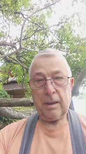 Ordinary morning documented in Nitra: repairs, pets, cooking