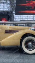 Auto show displays vintage and new vehicles at NYC exhibition